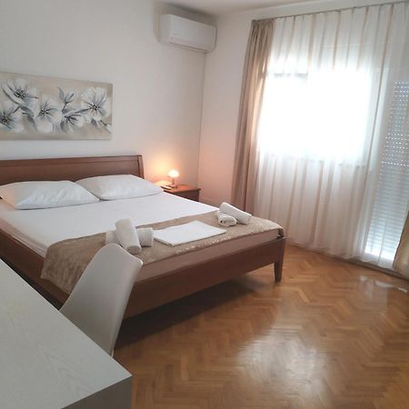 Apartments"Nika" With Private Pool Galovac  Exterior foto